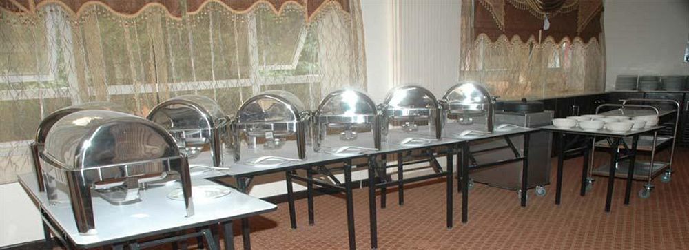 Hotel Sapphire Dar es Salaam Exteriör bild