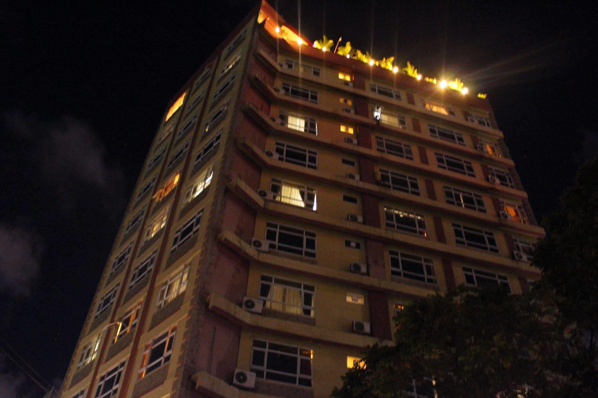 Hotel Sapphire Dar es Salaam Exteriör bild