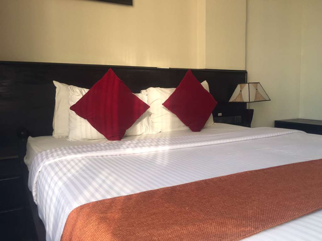 Hotel Sapphire Dar es Salaam Rum bild
